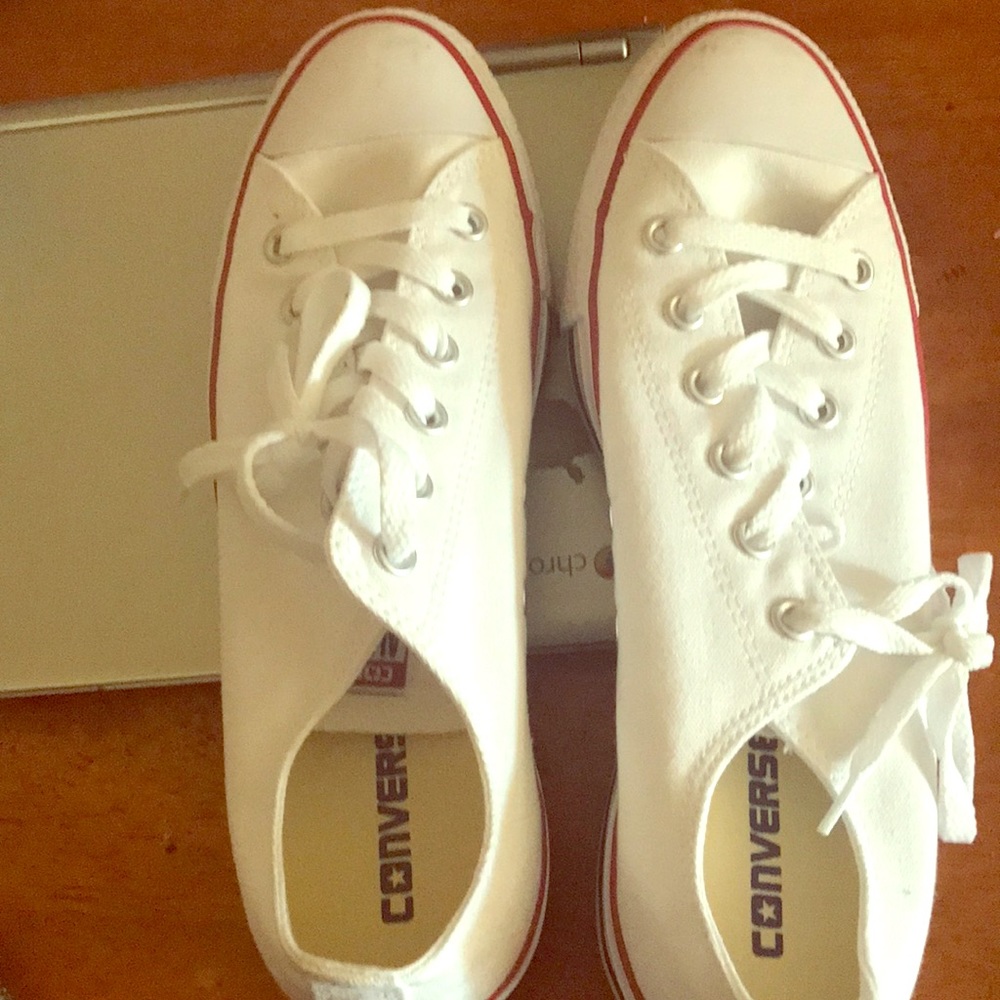 Ladies Converse Size ten barely worn